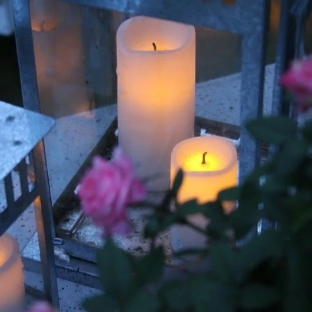 Battery Operated Candle With Twilight Sensor - Image 3