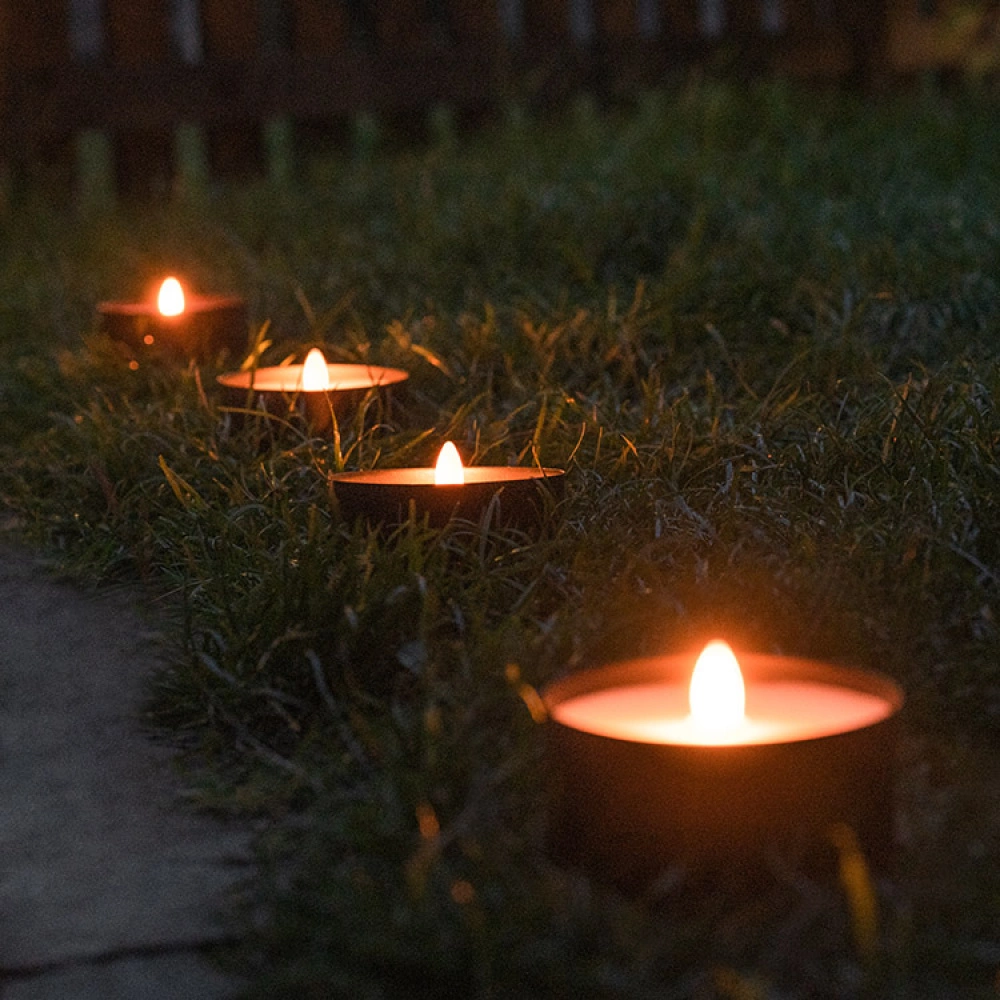 Battery-Powered Garden Candle - Image 6