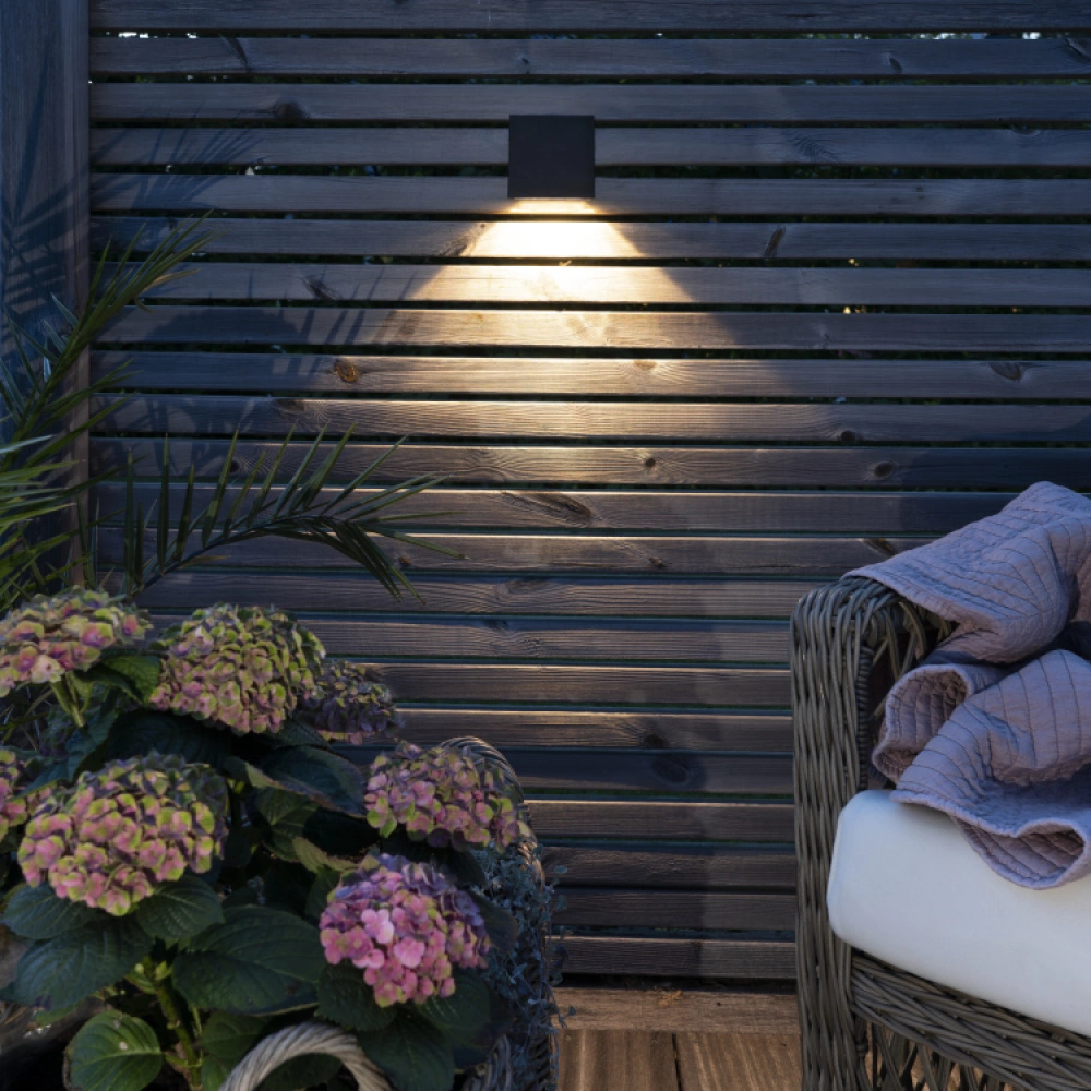 Solar-powered Wall Lamp - Image 2