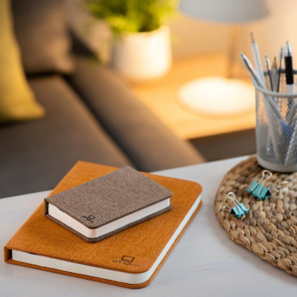 Book-shaped Lamp - Image 10