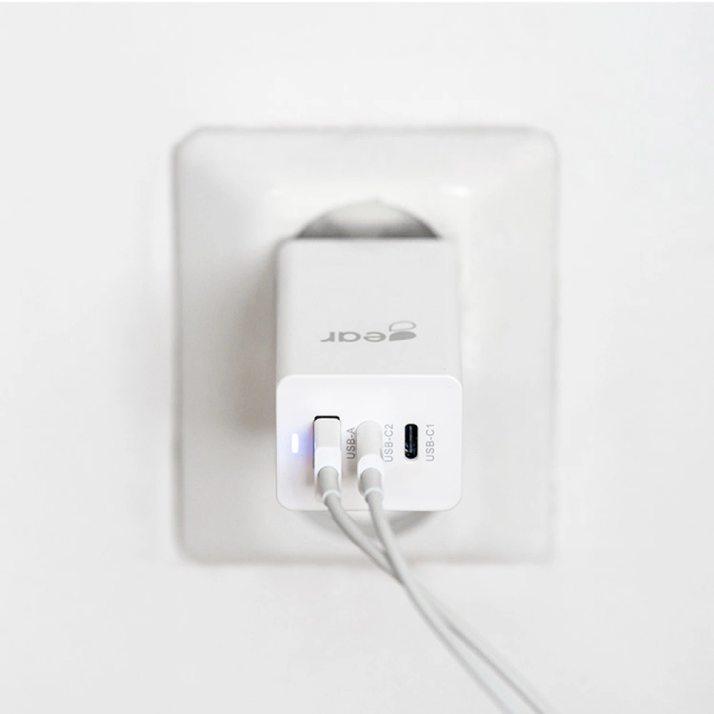 USB Charger With Multiple Ports - Image 5