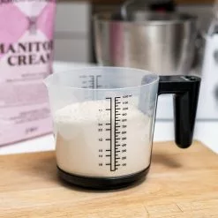 Kitchen Scale With Measuring Jug