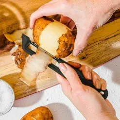 Self-sharpening Potato Peeler